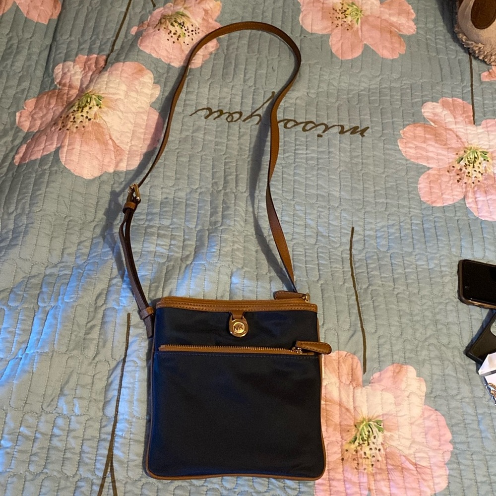 Micheal Kors crossbody